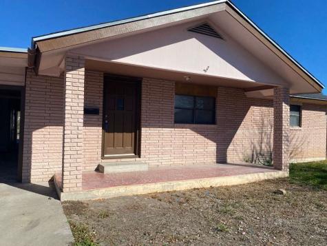 424 W B Avenue Kingsville TX 78363
