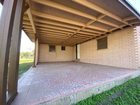 424 W B Avenue Kingsville TX 78363