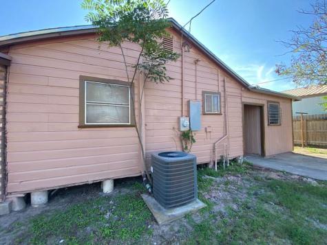 424 W B Avenue Kingsville TX 78363