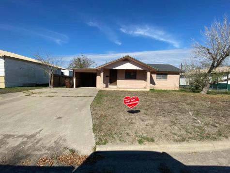 424 W B Avenue Kingsville TX 78363