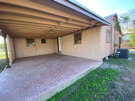 424 W B Avenue Kingsville TX 78363