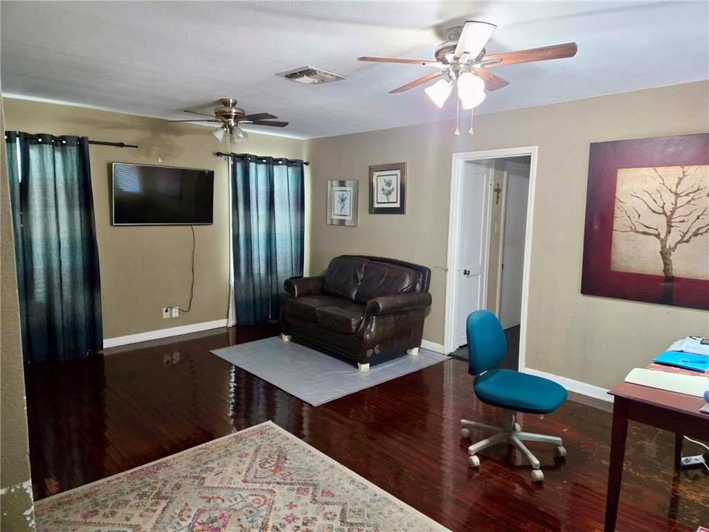 1034 Harrison Corpus Christi TX 78404