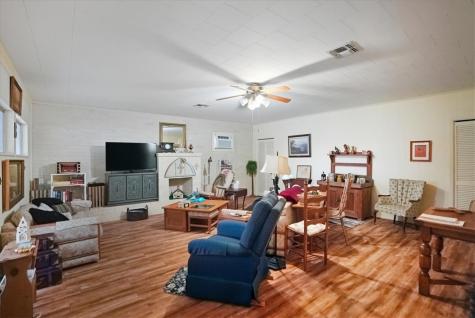1000 Austin Street George West TX 78022