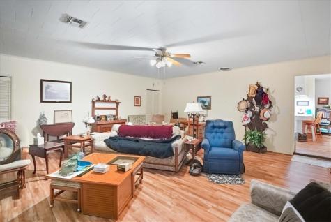 1000 Austin Street George West TX 78022