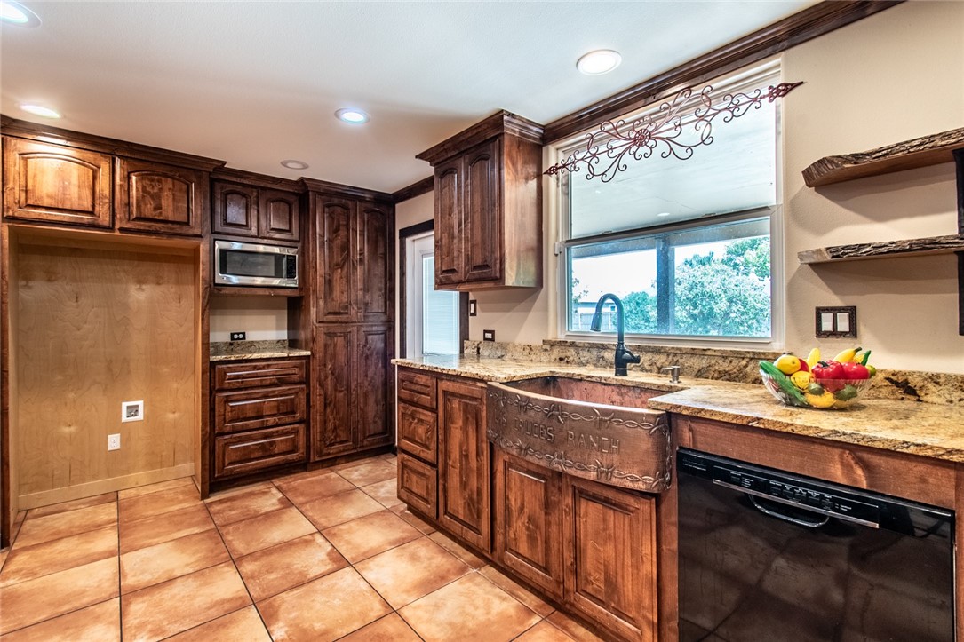 488 Caribbean Drive Corpus Christi TX 78418