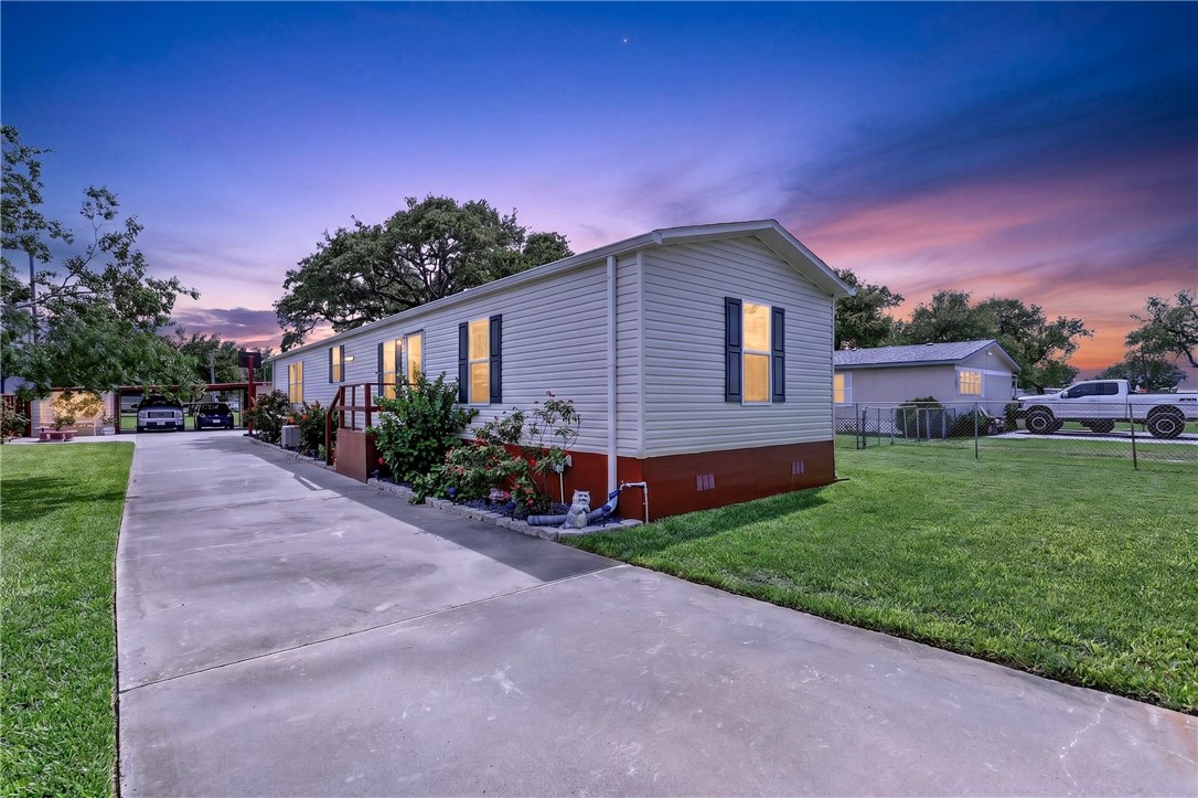 118 Sweet Bay Rockport TX 78382