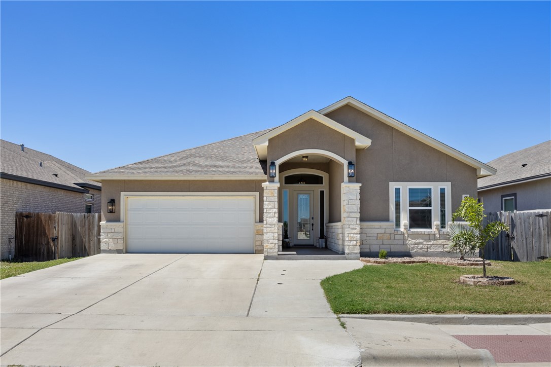 3009 Oakdale Crossing Court Corpus Christi TX 78418