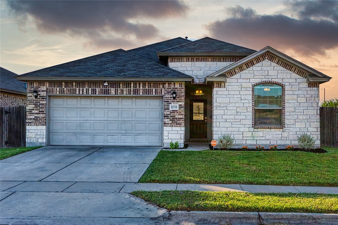 1038 Pasadena Street Portland TX 78374