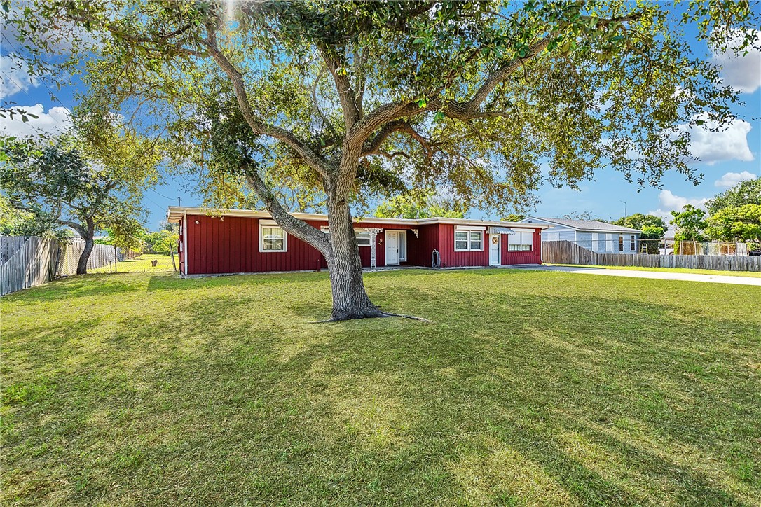 525 Oakdale Drive Corpus Christi TX 78418