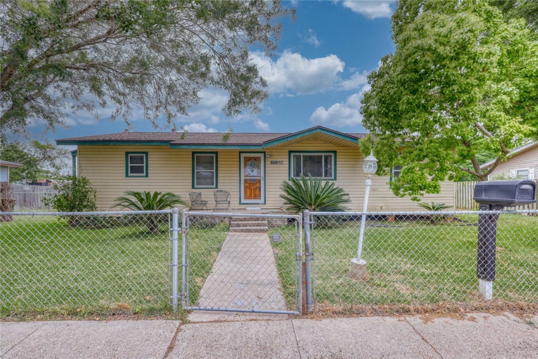 1822 Merriman Avenue Corpus Christi TX 78412