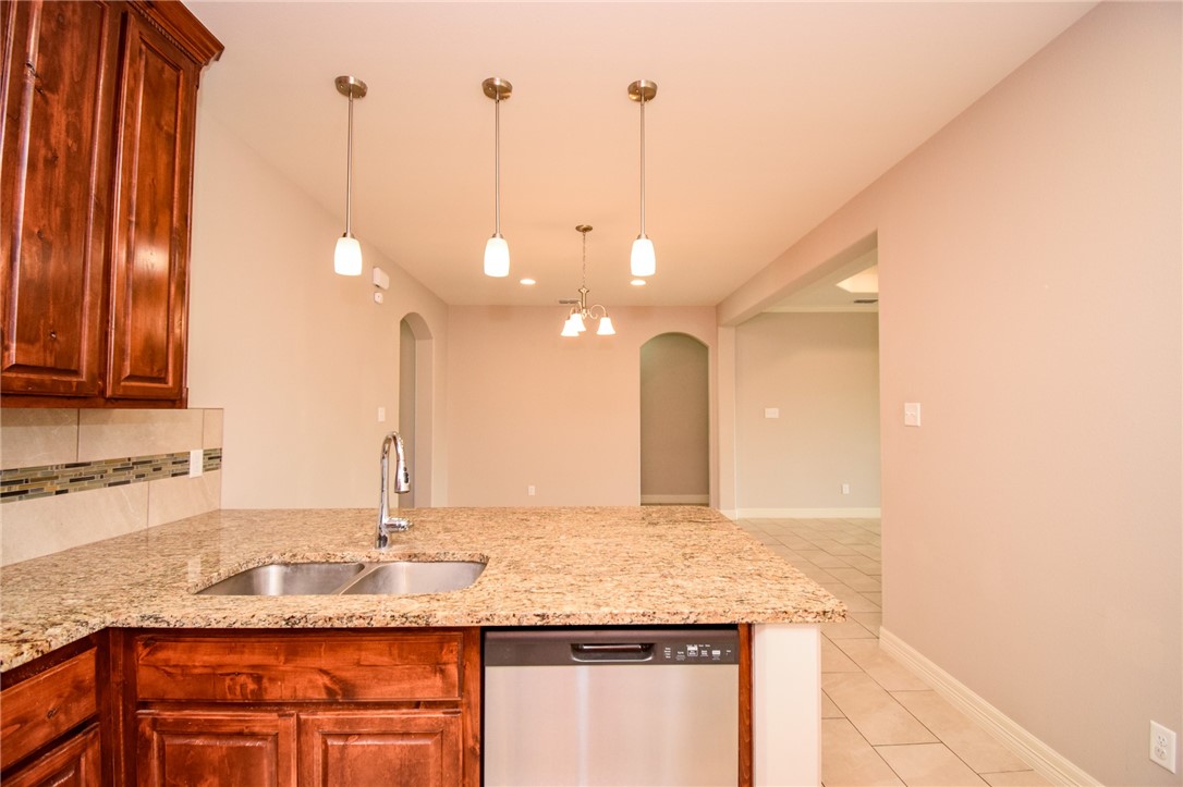7433 Castille Court Corpus Christi TX 78414