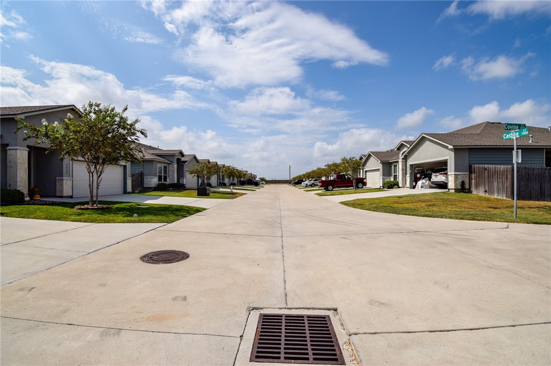 7433 Castille Court Corpus Christi TX 78414