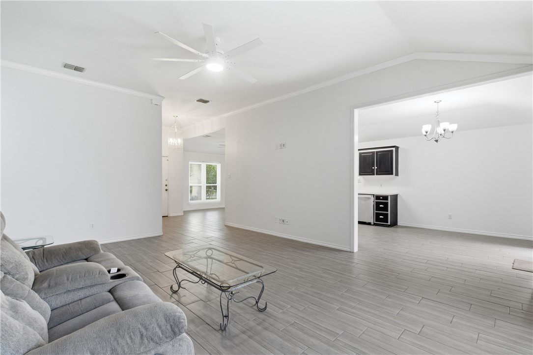 4910 Lake Livingston Drive Corpus Christi TX 78413