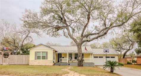 1904 Agarito Avenue Alice TX 78332