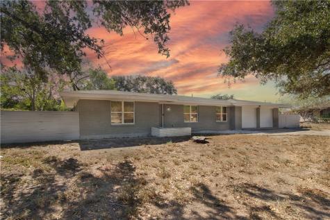 818 W Wildwood Drive Corpus Christi TX 78410