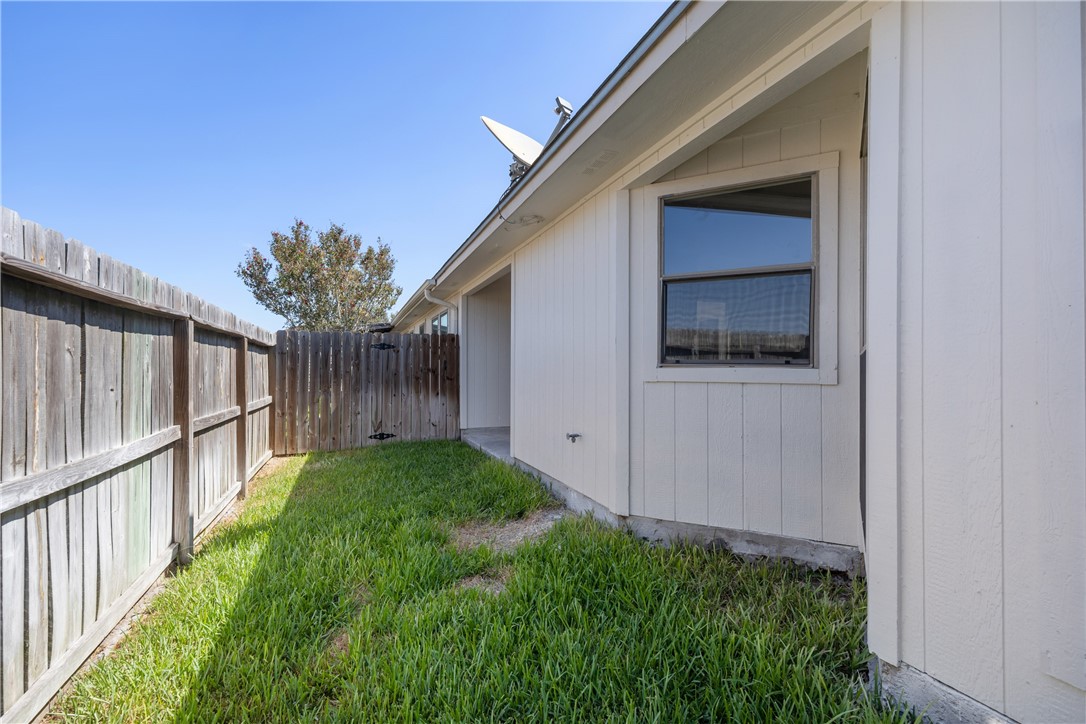 6653 Downing Street 12 Corpus Christi TX 78414