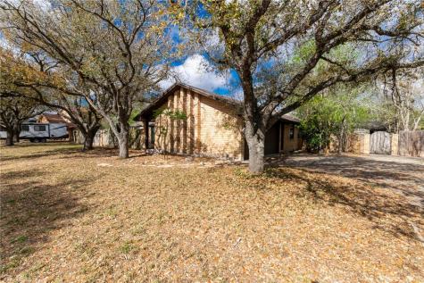 743 Retama Avenue Taft TX 78390