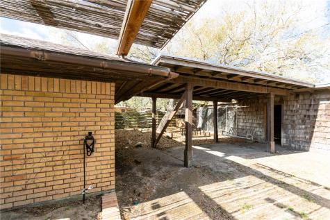 743 Retama Avenue Taft TX 78390