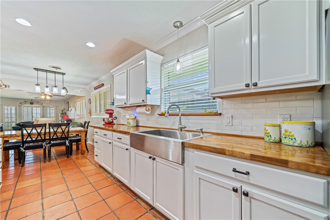 750 Burkshire Drive Corpus Christi TX 78412