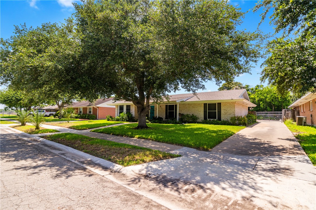 750 Burkshire Drive Corpus Christi TX 78412