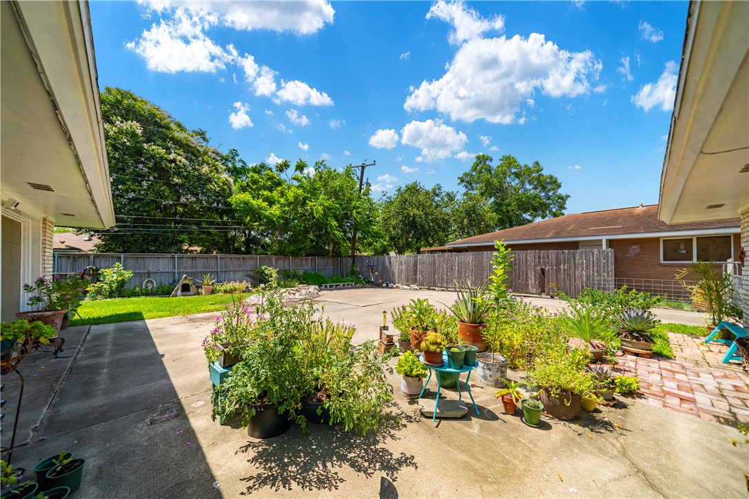 750 Burkshire Drive Corpus Christi TX 78412