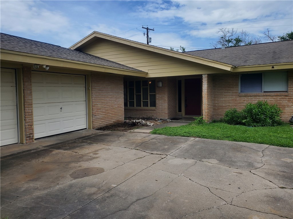 118 Markham Place Portland TX 78374