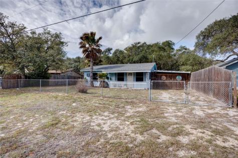 713 N Kossuth Street Rockport TX 78382