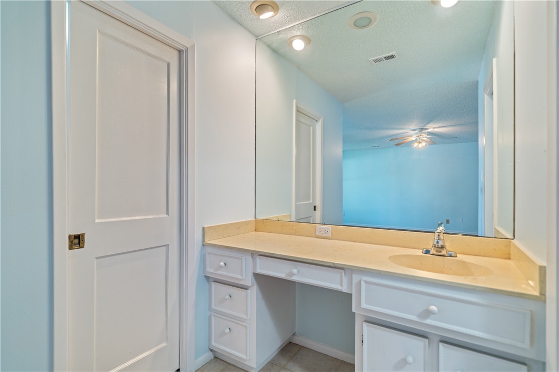4518 Congressional Drive Corpus Christi TX 78413