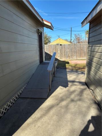 2704 Willard Street Corpus Christi TX 78404