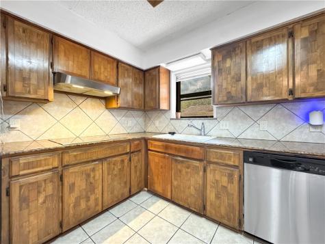 2413 Cricket Hollow Street Corpus Christi TX 78414