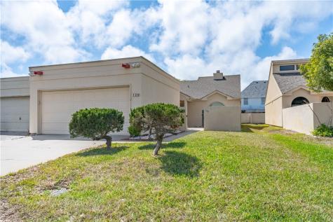 135 Santa Fe Drive Rockport TX 78382