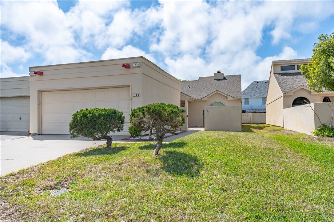135 Santa Fe Drive Rockport TX 78382