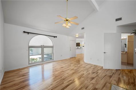 135 Santa Fe Drive Rockport TX 78382