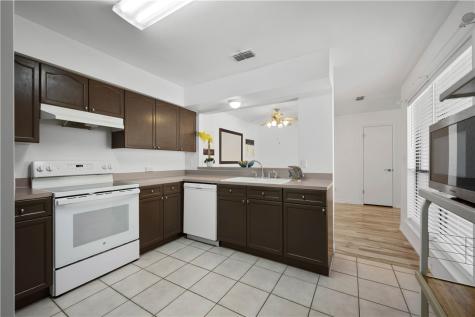 135 Santa Fe Drive Rockport TX 78382
