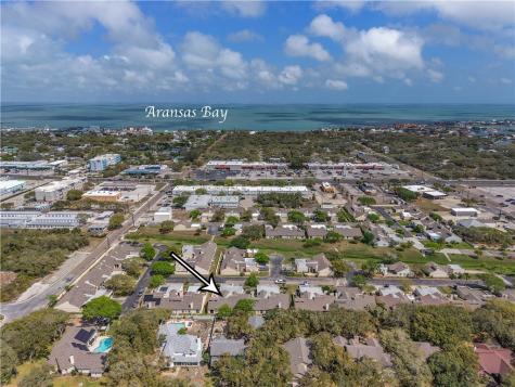 135 Santa Fe Drive Rockport TX 78382