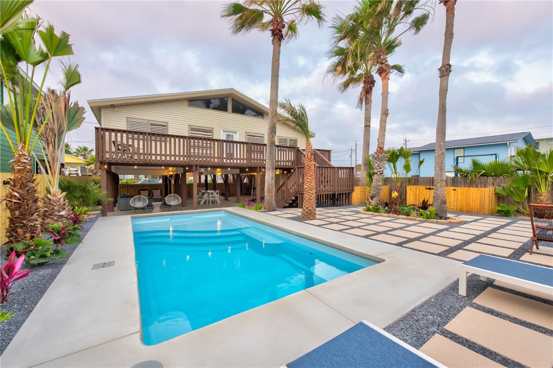 310 Leslie Lane Port Aransas TX 78373