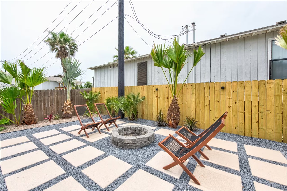 310 Leslie Lane Port Aransas TX 78373