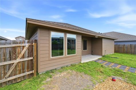 2231 Medusa Drive Portland TX 78374