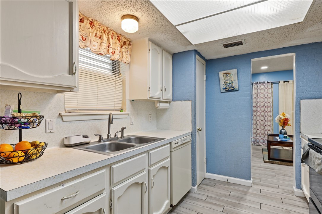 6025 Liptonshire Drive Corpus Christi TX 78415