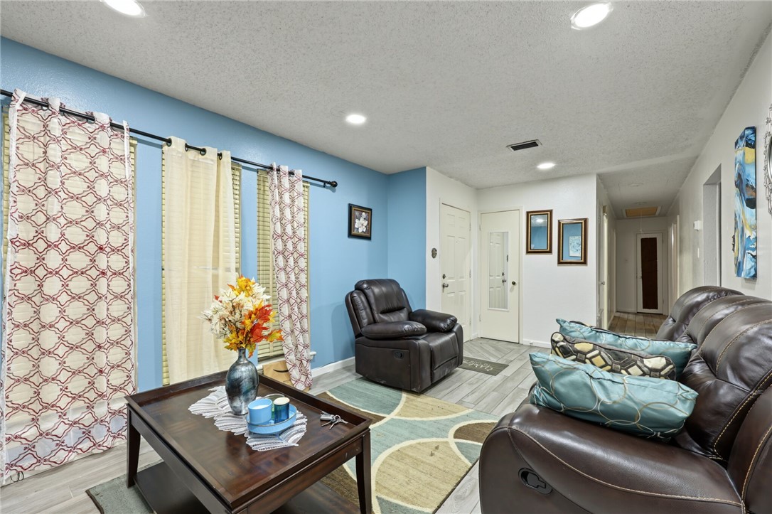 6025 Liptonshire Drive Corpus Christi TX 78415