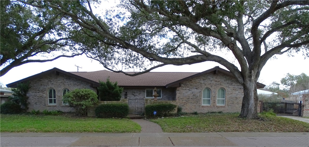 749 Meadowbrook Drive Corpus Christi TX 78412