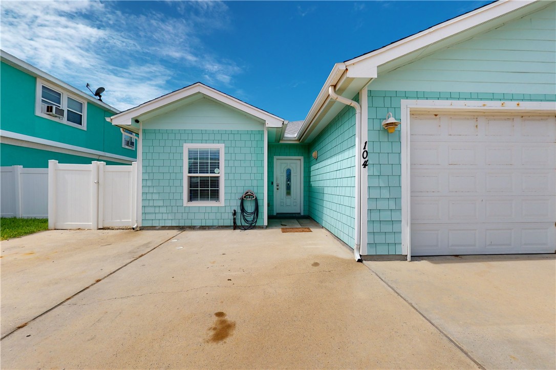 699 Morgan Cr 104 Port Aransas TX 78373