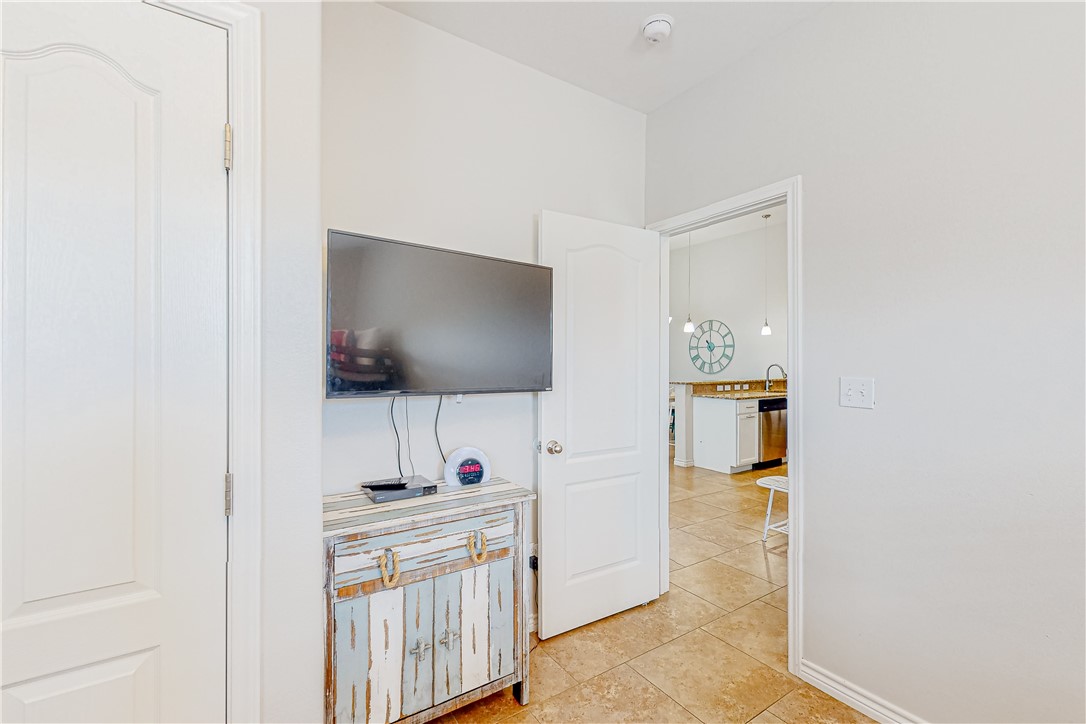 699 Morgan Cr 104 Port Aransas TX 78373
