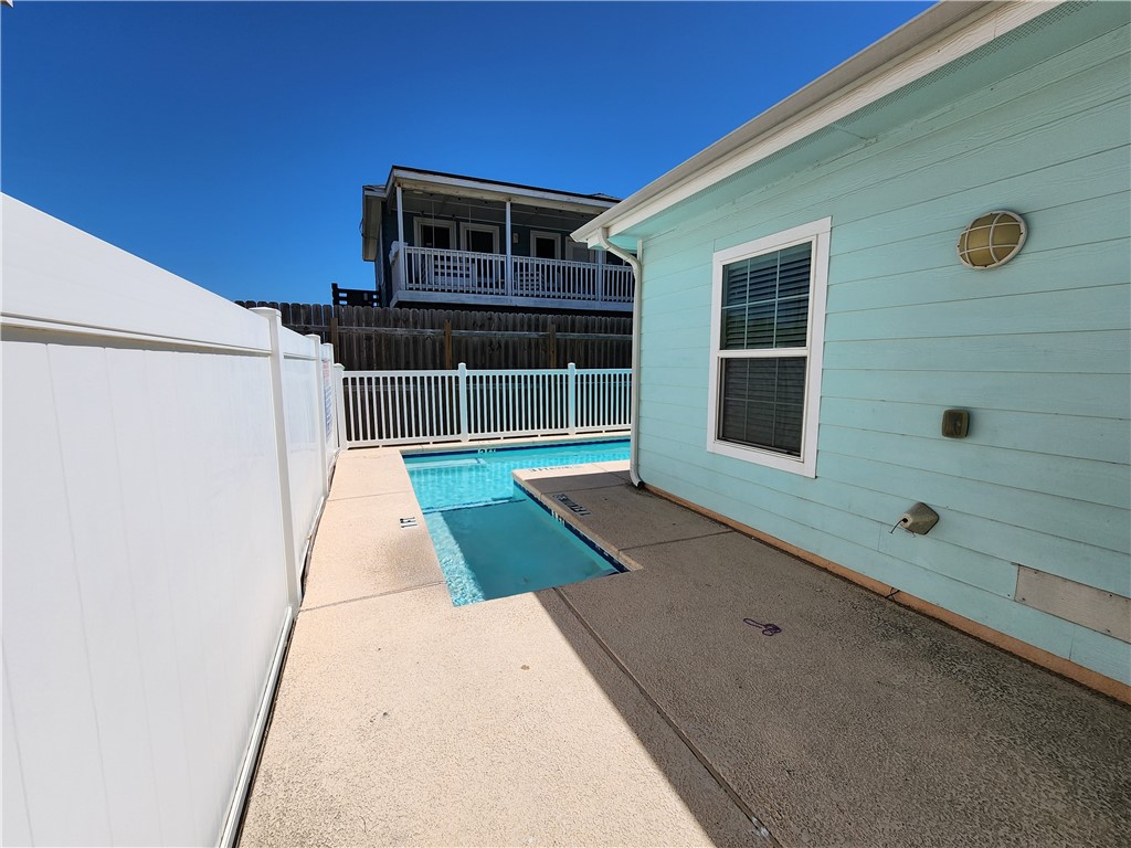 699 Morgan Cr 104 Port Aransas TX 78373