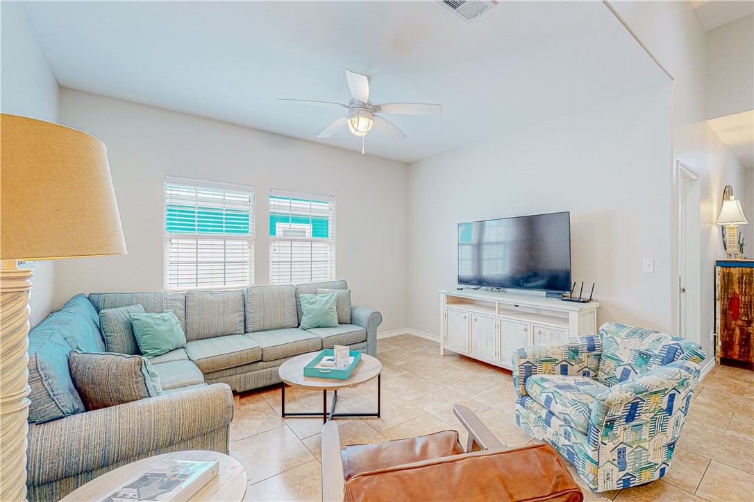 699 Morgan Cr 104 Port Aransas TX 78373