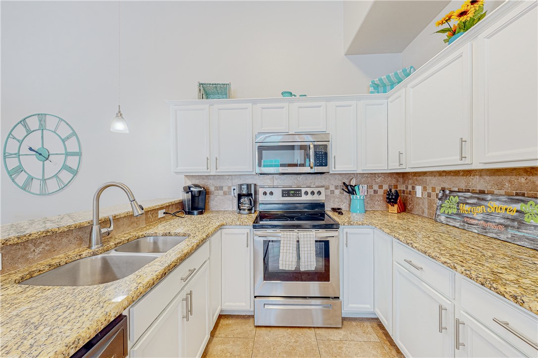 699 Morgan Cr 104 Port Aransas TX 78373