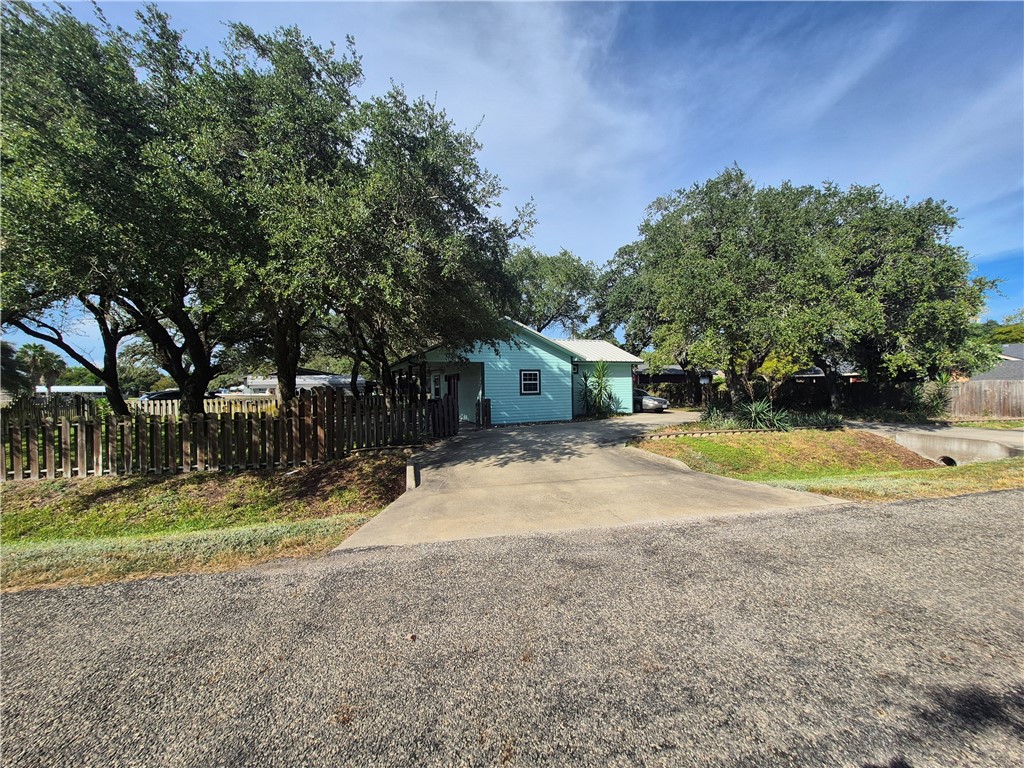 924 Ibis Drive Rockport TX 78382