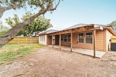 1013 La Mirada Portland TX 78374