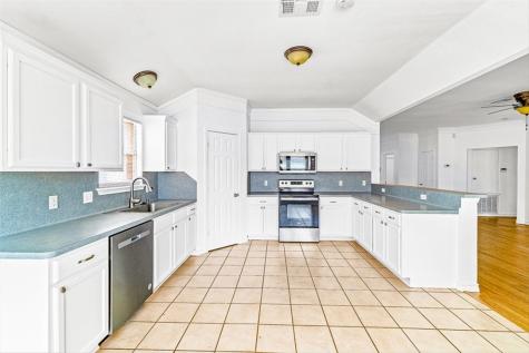 1013 La Mirada Portland TX 78374