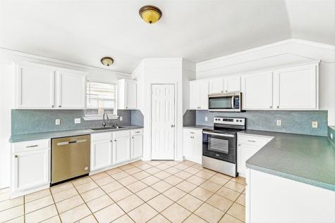 1013 La Mirada Portland TX 78374